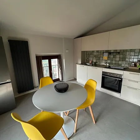 Modern Loft Near The City, Old Watermill Apartment